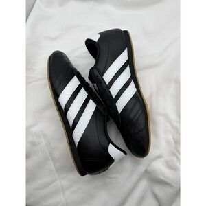 ADIDAS TAEKWONDO Woman's 8.5 Black White Gum Leather Lace Up Low Top's JS1193